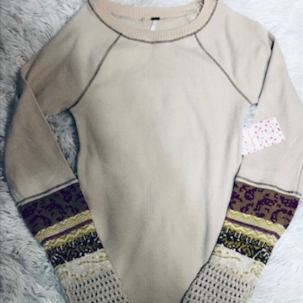 Free People Thermal Blouse With Crocheted Sleeves Size Small NWT 78$